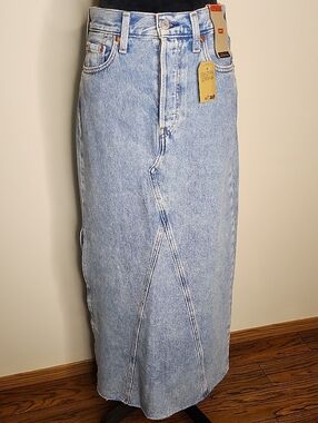 Levi’s Size 26 LightWash High Rise Denim Maxi Skirt Long Jean Skirt Side Slit  F